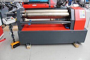 AK BEND ASM 130-10/5,0, Metallbearbeitungsmaschinen, Blechbearbeitung / Scheren / Biegen / Richten, Blechbiegemaschine - 3 Walzen