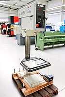 ALZMETALL AB 40 SV AUTO DIGIT, Metallbearbeitungsmaschinen, Bohrwerke / Bearbeitungszentren / Bohrmaschinen, Säulenbohrmaschine