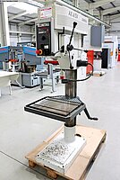 ALZMETALL AX 4 SV, Metallbearbeitungsmaschinen, Bohrwerke / Bearbeitungszentren / Bohrmaschinen, Säulenbohrmaschine