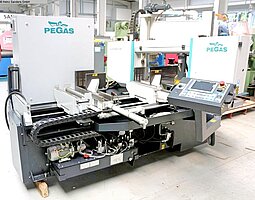 PEGAS 340 KATANA X-CNC-LR, Metallbearbeitungsmaschinen, Sägen, Bandsäge