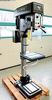 ERLO AZ 32, Metallbearbeitungsmaschinen, Bohrwerke / Bearbeitungszentren / Bohrmaschinen, Säulenbohrmaschine