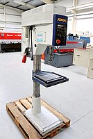 ALZMETALL AX 3 / S-N, Metallbearbeitungsmaschinen, Bohrwerke / Bearbeitungszentren / Bohrmaschinen, Säulenbohrmaschine