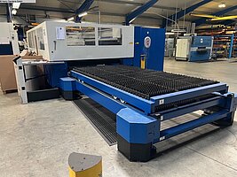TRUMPF TruLaser 3030, Metallbearbeitungsmaschinen, Blechbearbeitung / Scheren / Biegen / Richten, Laserschneidmaschine