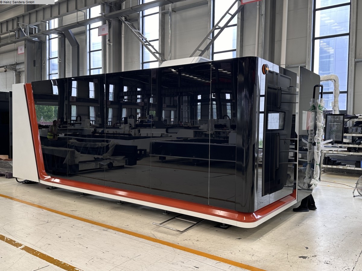 BODOR P4 12kW, Metallbearbeitungsmaschinen, Blechbearbeitung / Scheren / Biegen / Richten, Laserschneidmaschine