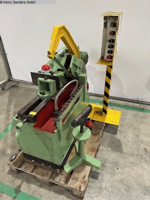 BEHRINGER SUPER 212, Metallbearbeitungsmaschinen, Sägen, Bügelsäge