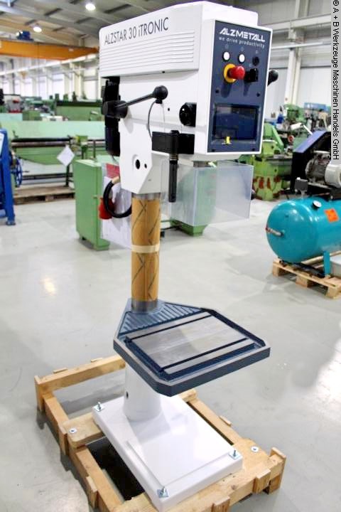 ALZMETALL ALZSTAR 30 iTRONIC, Metallbearbeitungsmaschinen, Bohrwerke / Bearbeitungszentren / Bohrmaschinen, Säulenbohrmaschine
