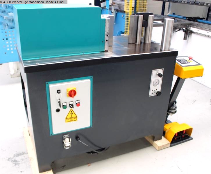 FALKEN FP 40, Metallbearbeitungsmaschinen, Blechbearbeitung / Scheren / Biegen / Richten, Biegemaschine horizontal