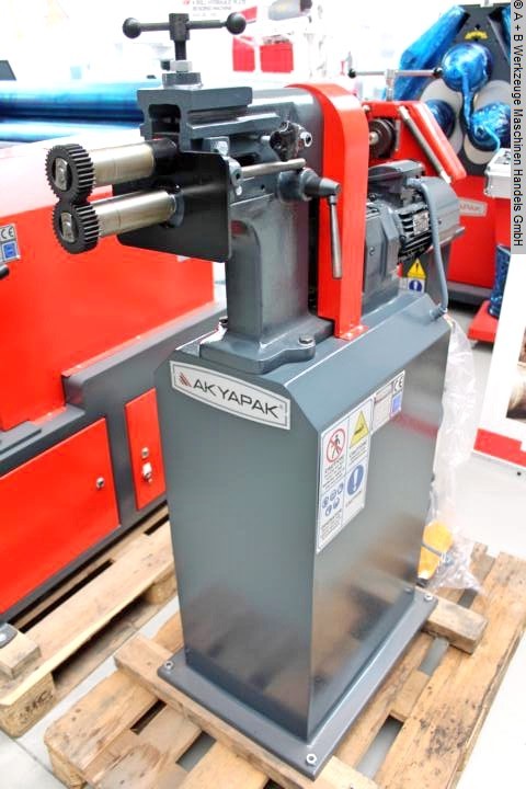 AK BEND AKM 125 MOTO, Metallbearbeitungsmaschinen, Blechbearbeitung / Scheren / Biegen / Richten, Sicken- und Bördelmaschine