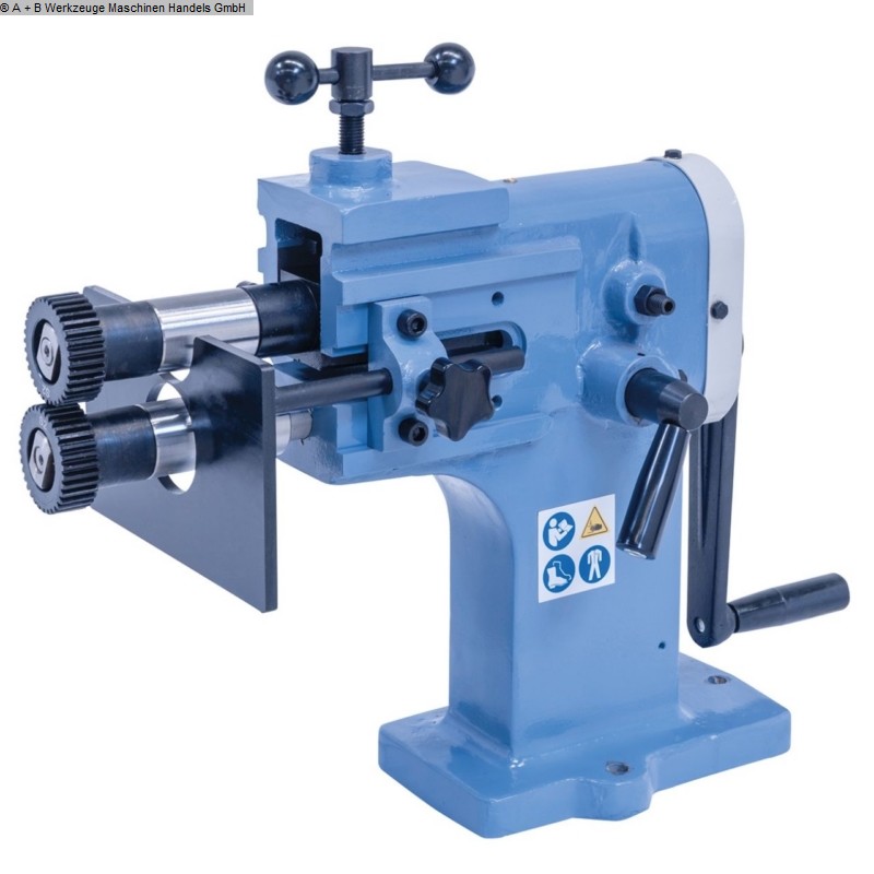 BERNARDO SM 250 T, Metallbearbeitungsmaschinen, Blechbearbeitung / Scheren / Biegen / Richten, Sicken- und Bördelmaschine