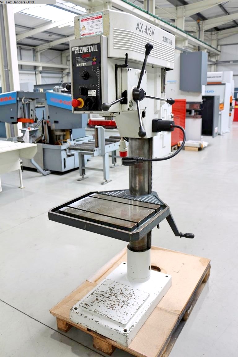 ALZMETALL AX 4 SV, Metallbearbeitungsmaschinen, Bohrwerke / Bearbeitungszentren / Bohrmaschinen, Säulenbohrmaschine