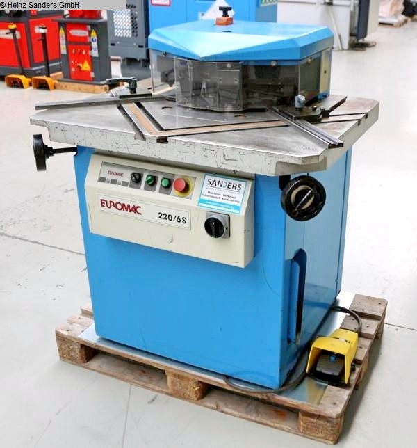 EUROMAC MULTI 220/6 S, Metallbearbeitungsmaschinen, Blechbearbeitung / Scheren / Biegen / Richten, Ausklinkmaschine