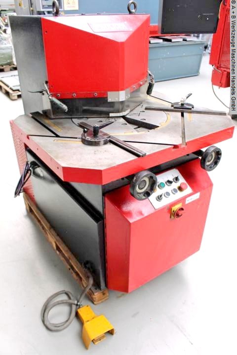 FIM / INDUMASCH VERSA 204, Metal Processing, Sheet metal working / shaeres / bending, Notching Machine